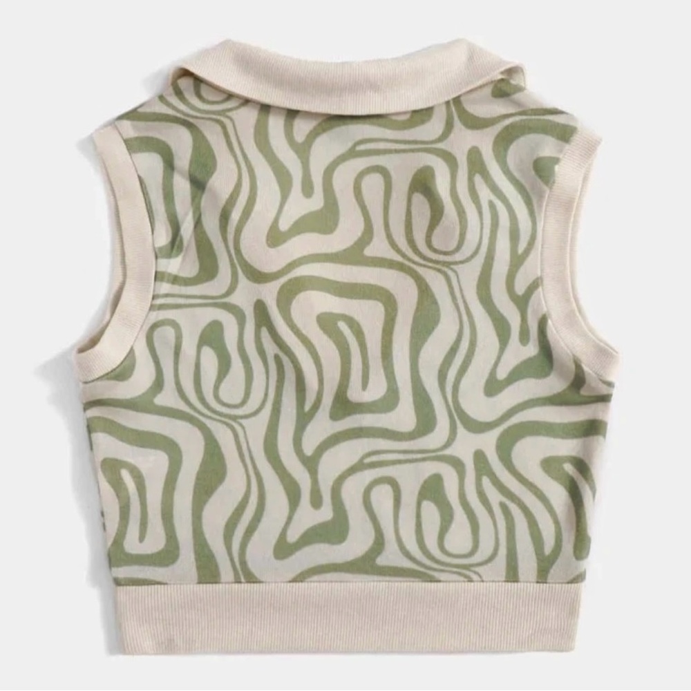 SHEIN Green Print Collared V-Neck Tank Crop Top - Picture 2 of 10